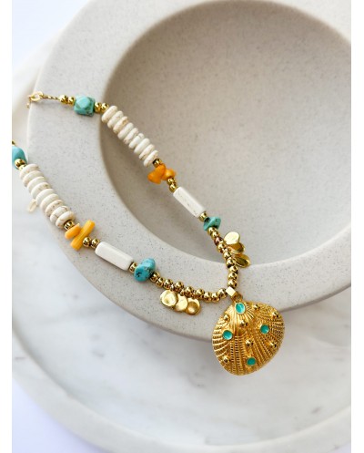 GOLD SHELL NECKLACE